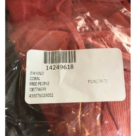 Free People We the Free Star Henley Top Coral Women's Small NWT - Picture 5 of 6